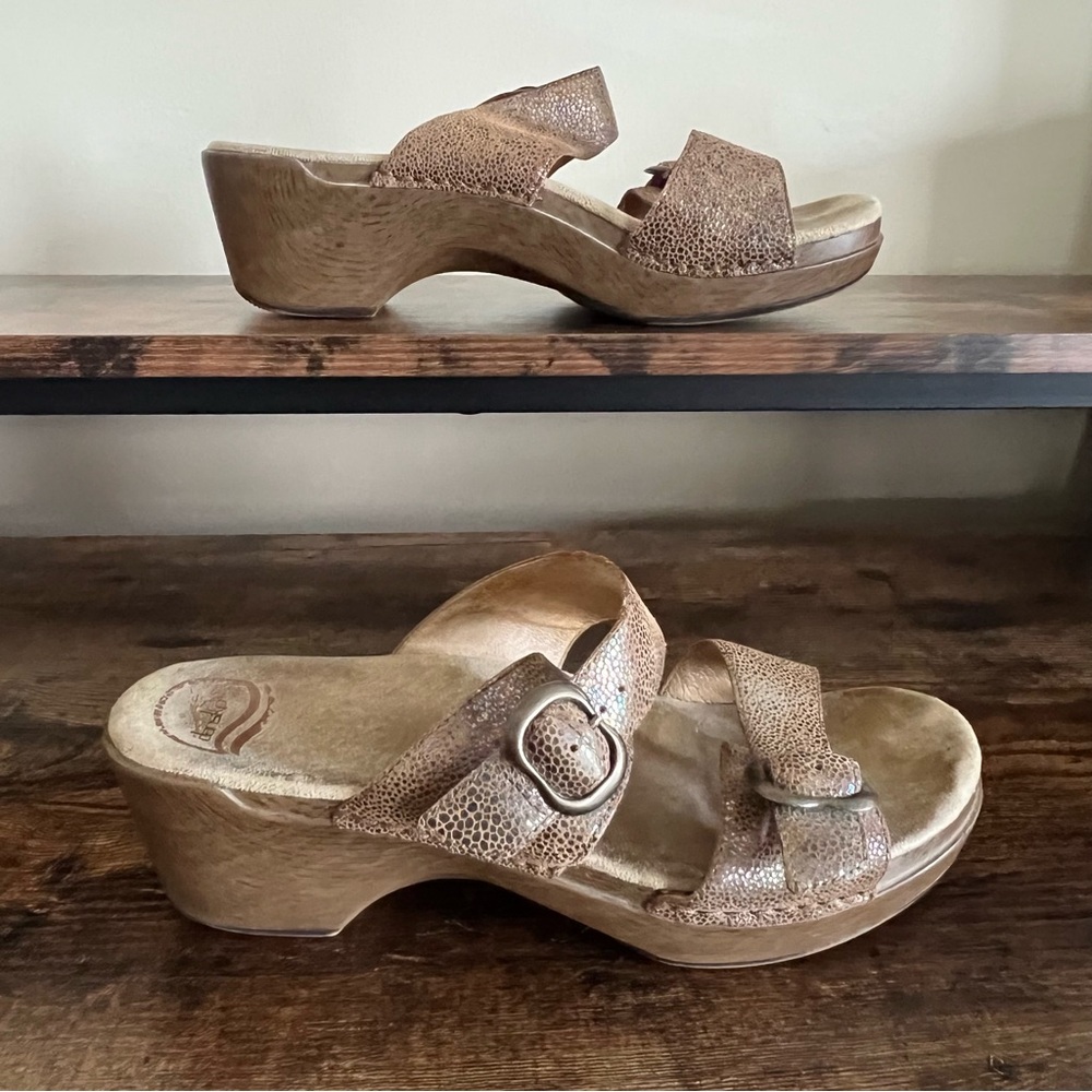 Dansko Brown Shimmer 2 Strap‎ Platform Wedge Heel Casual Sandal Women's 41-11